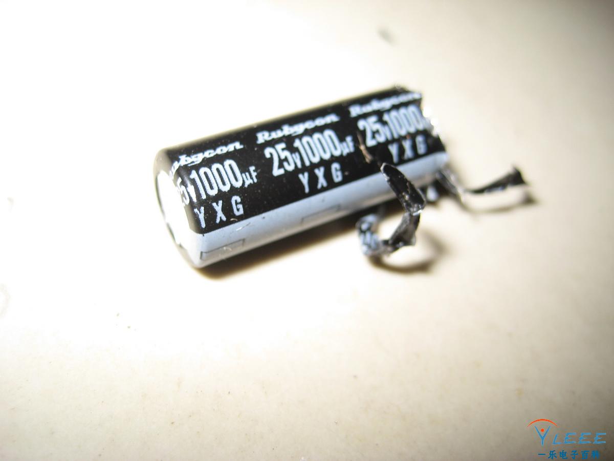 原装日本红宝石25v1000uf电容2毛钱一个