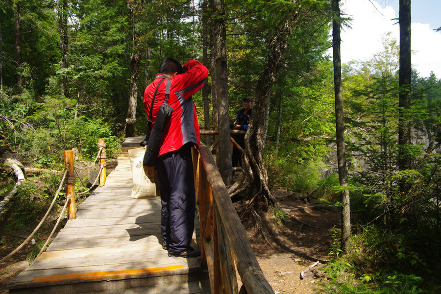 长白山西坡采风人物照22.jpg