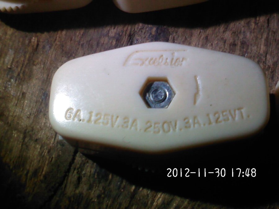 2012873.jpg