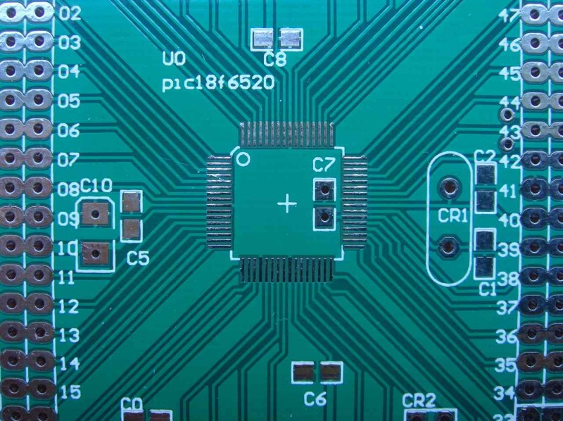 pic18f6520 Demopcb_2.jpg