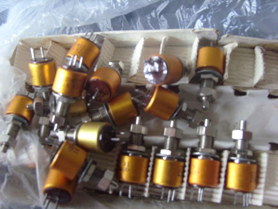 SI850076.JPG
