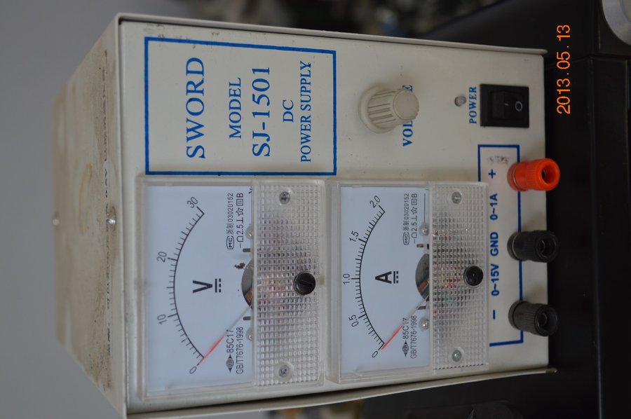 好的。15v1A可调电源，自己换过表头。40元