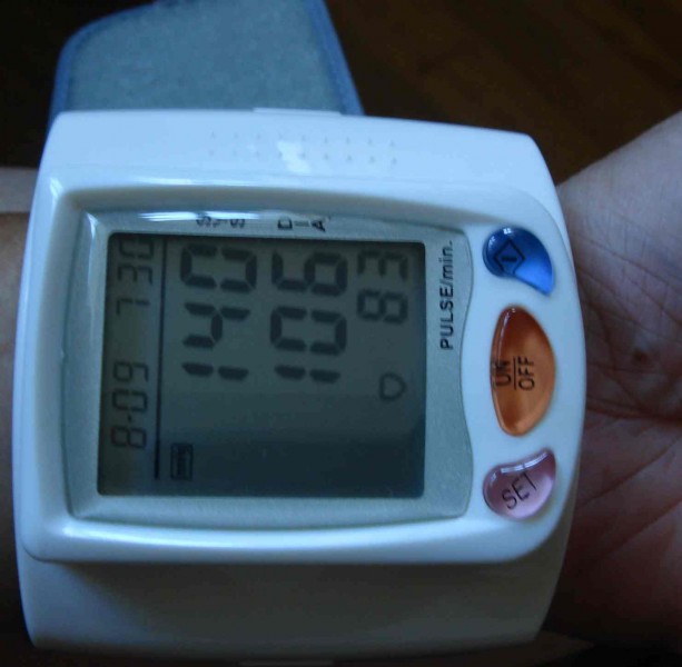 电子血压计 7：30.jpg