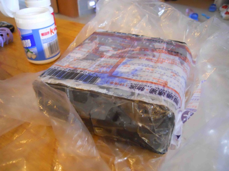 包裹已经被油完全沁透