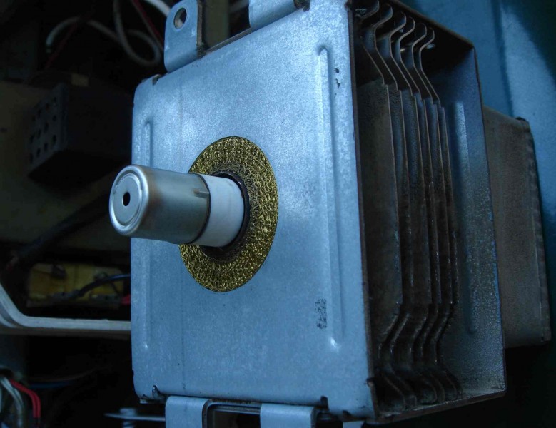 微波炉·磁控管 拆开.jpg