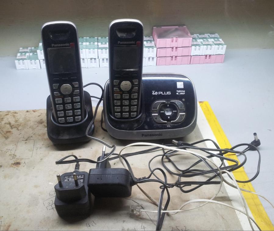 phone1.jpg