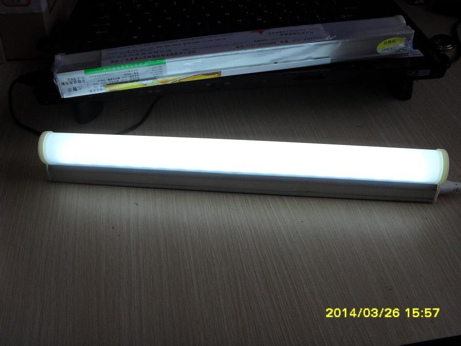 亮度还可以 总体来说1.9包邮还算划得来