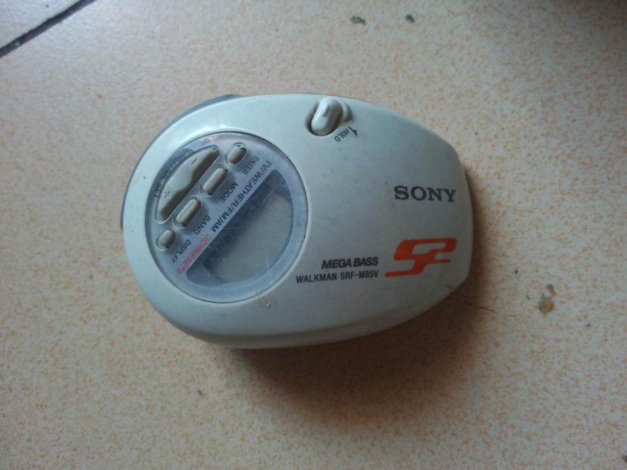 SRF-M85V收音机1.jpg