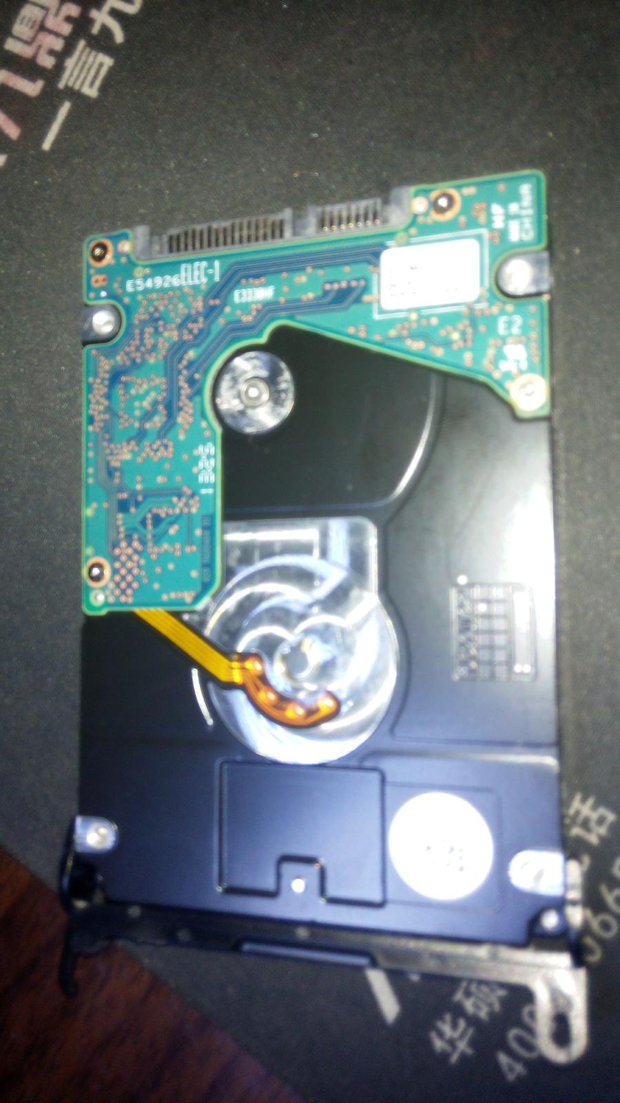 好像是日立硬盘……