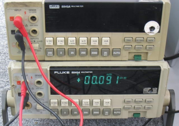 先是调试设备,万用表