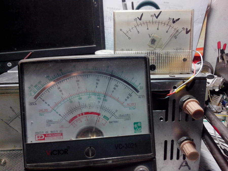 最高电压36V和万用表电压档比较,此时调电压旋钮电压不在升高