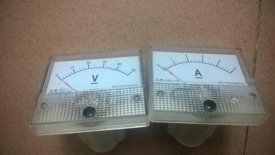 指针式表头  电压50V量程，电流5A量程  1对 10元