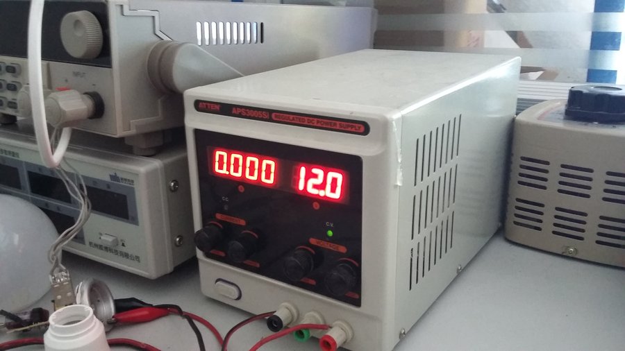 0－30V 5A可调电源 65元.jpg