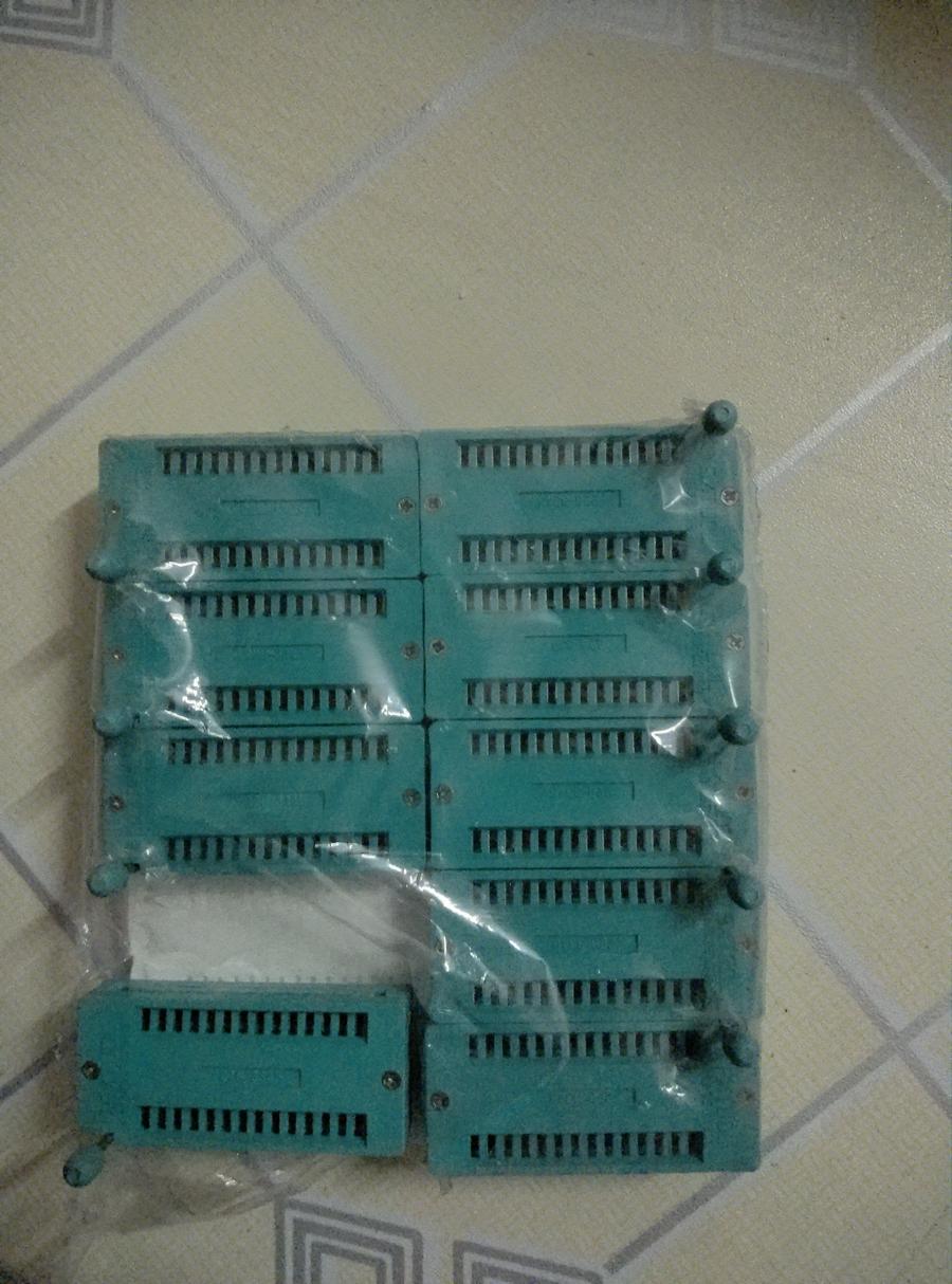 DIP 28P插座