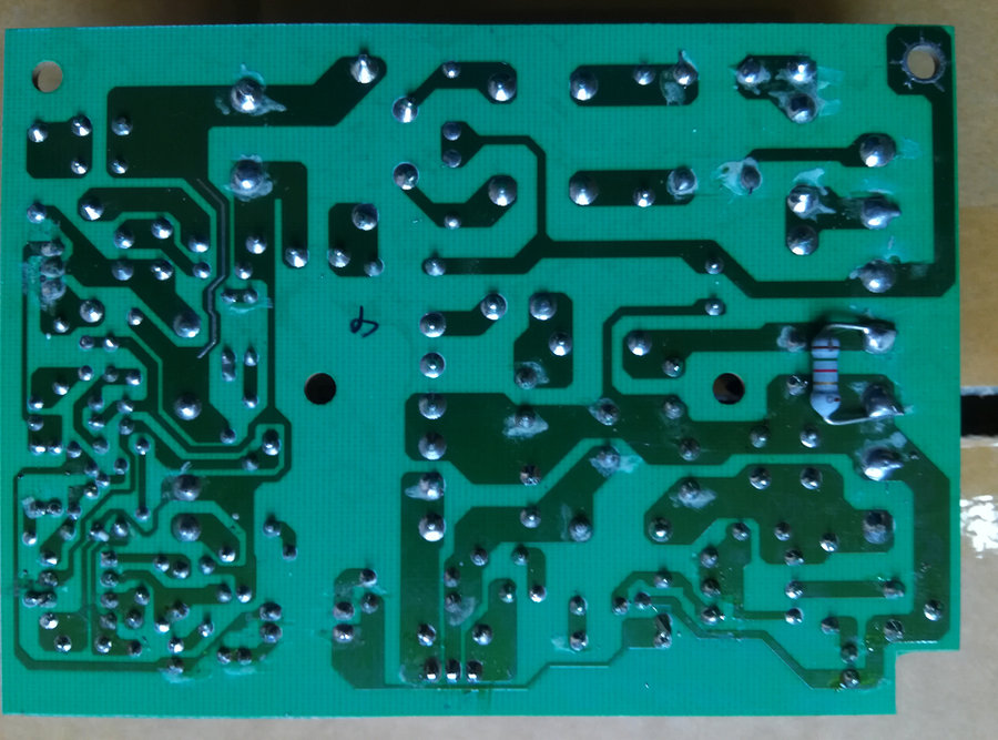 PCB背面