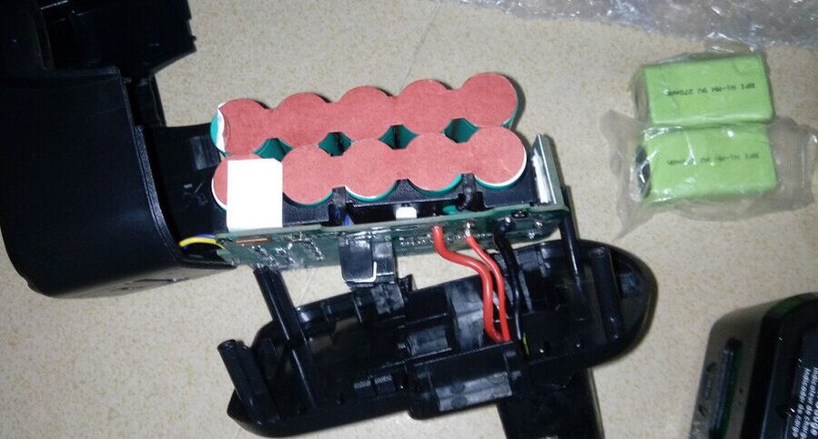 100块锂电18V3000MA