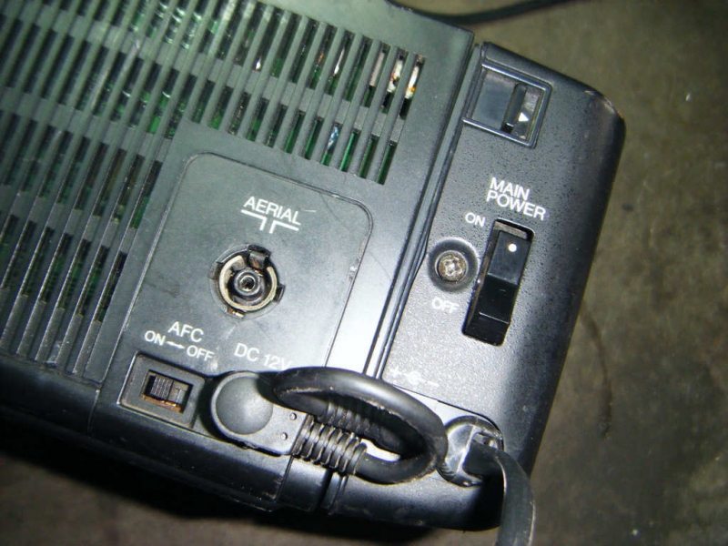 出台jvc的5寸手提彩色小电视