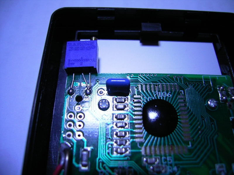 割开短路线焊上500欧姆电位器