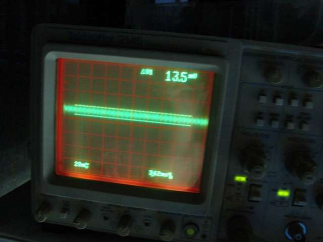 5V空载线性电源输出波纹