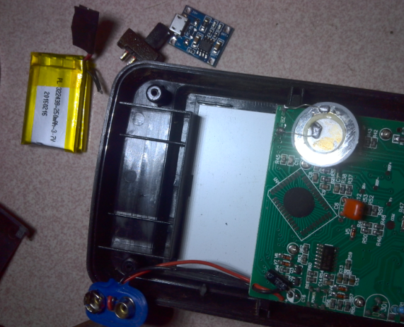 其中开关是双刀双掷的