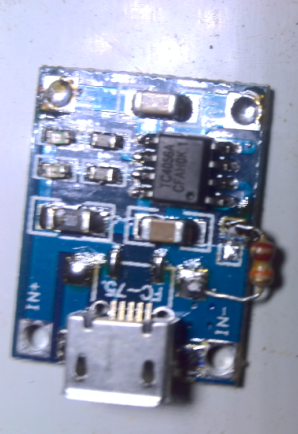 调整充电板的充电电流为７０～８０MA左右