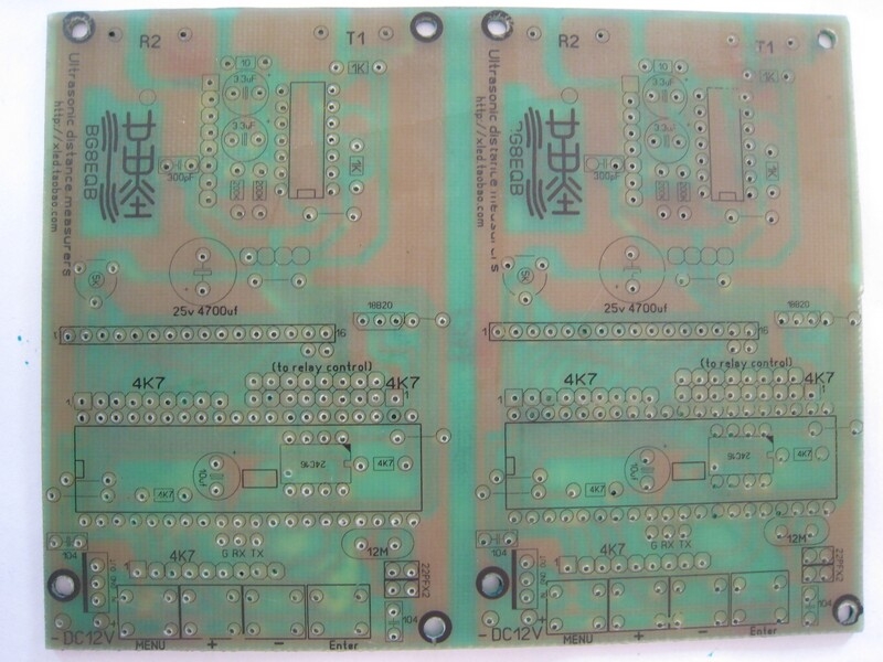 用之前转印底层的方面把顶层也转印好。这是转印好的PCB。