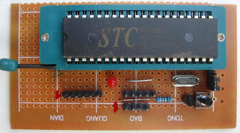 STC串口下载·目标板·正面.jpg
