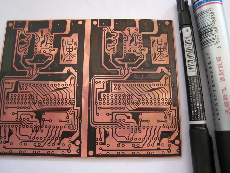 撕下转印纸。有点缺陷，不过不要紧.上法宝。用油性笔把有问题的地方给填上。