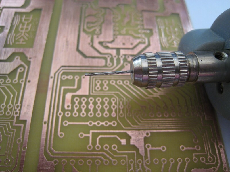 好了，准备打孔。