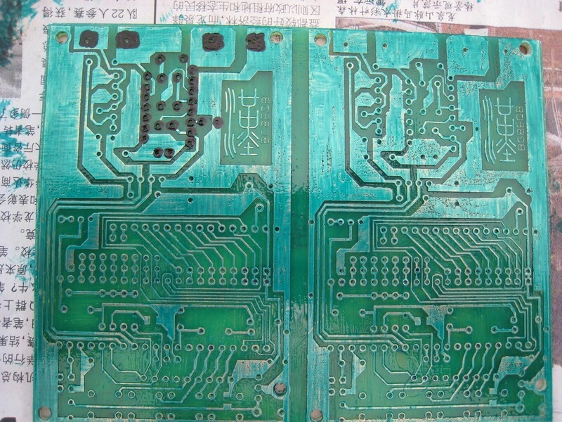 用这前修补的油性笔做焊盘