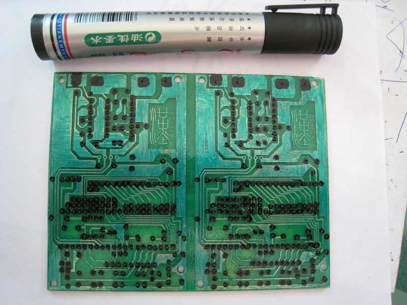 用这前修补的油性笔做焊盘