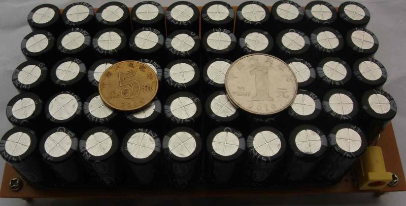 电容器阵列 俯视.jpg