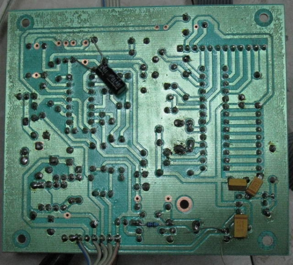 看我加了多少钽电容