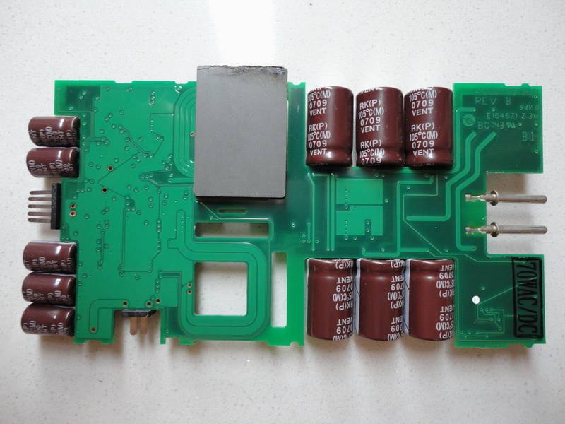 先来一张背面，上面有70w的字样