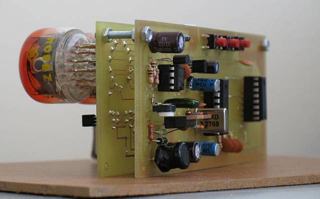 nixie_f1.jpg