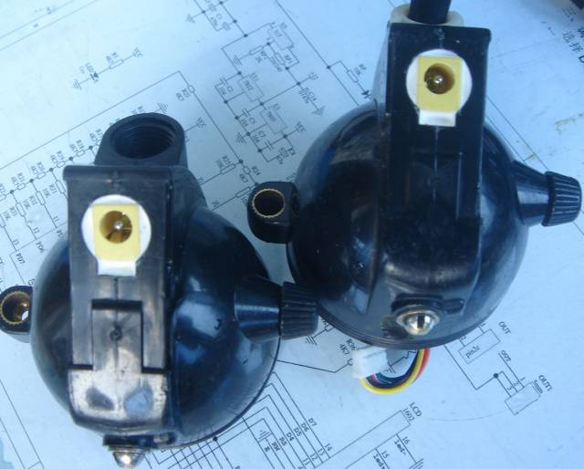 矿灯(红色+蓝色)充电接口插座 安装封固(有无电池线).jpg