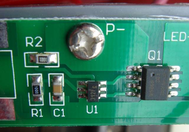 红色矿灯电池盒 保护板？芯片 3.jpg