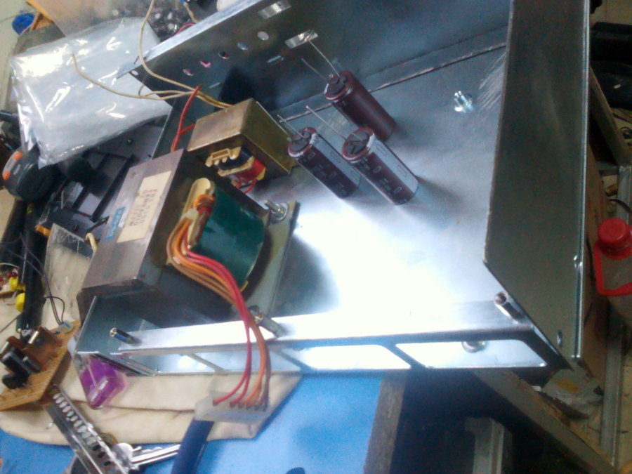 半成品机壳和牛