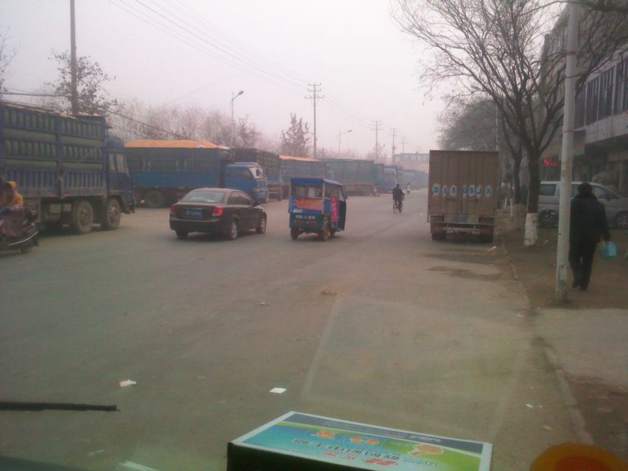 2011-12-21-084坐车上了，准备回家，这次做前头.jpg