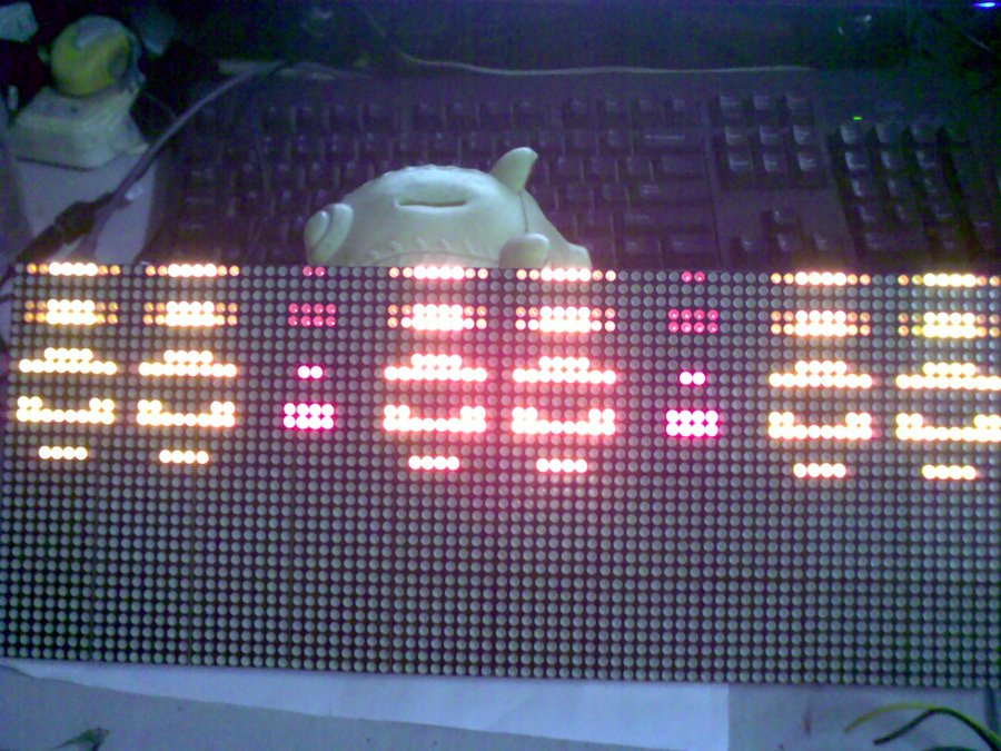 2个排线同时插只插下面一个