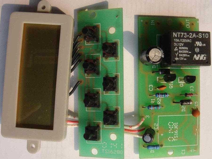 CY-84C 时间程序控制器 LCD显示12V继电器输出 2.jpg