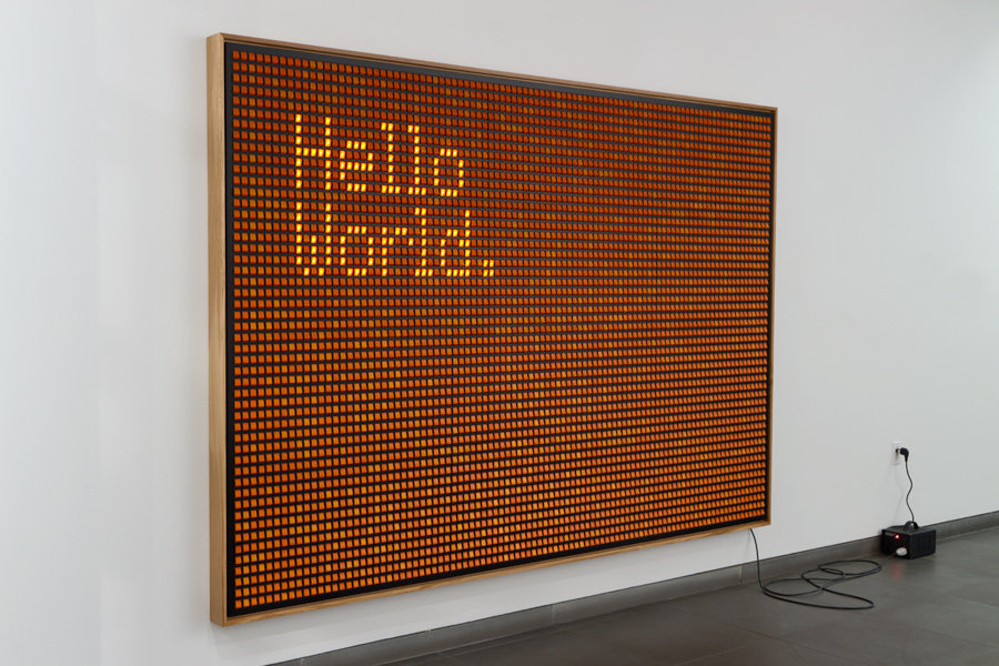 hello_world_01_seite.jpg