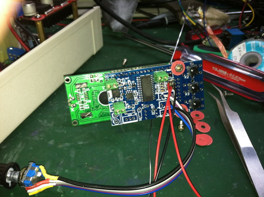 这下来收拾黑金刚，换换线、安装几个接线端子，led引出