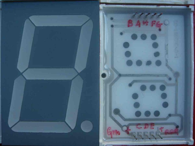 1.8双色数码管 管脚示意图 5.jpg