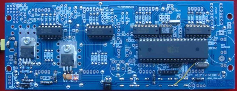 18_164_基本元器件组装完成通电 走线面.jpg