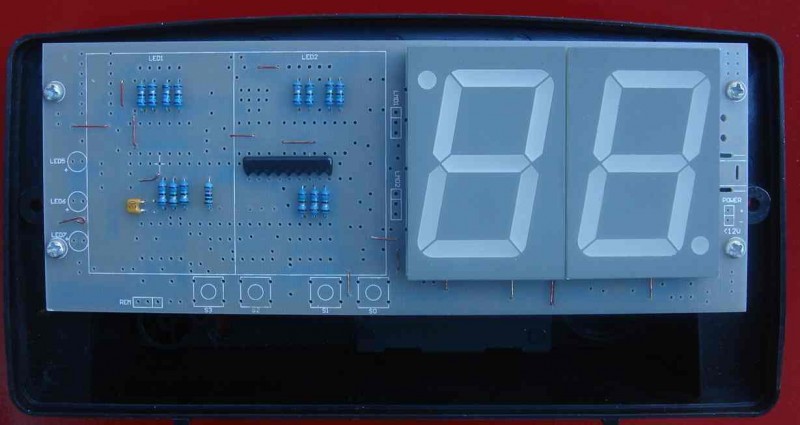 18_164_PCB和外壳的配合 上下问题.jpg