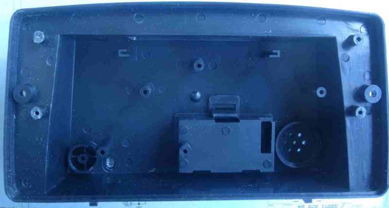 164_4LED 外壳固定PCB立柱剪断.jpg