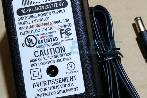16.8V三元锂电池充电器 LI-LON BATTERY MODEL:FY1701000 DC17V1A